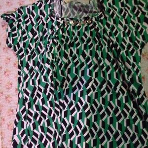 Notations Black and White Graphic Blouse Relaxed Fit